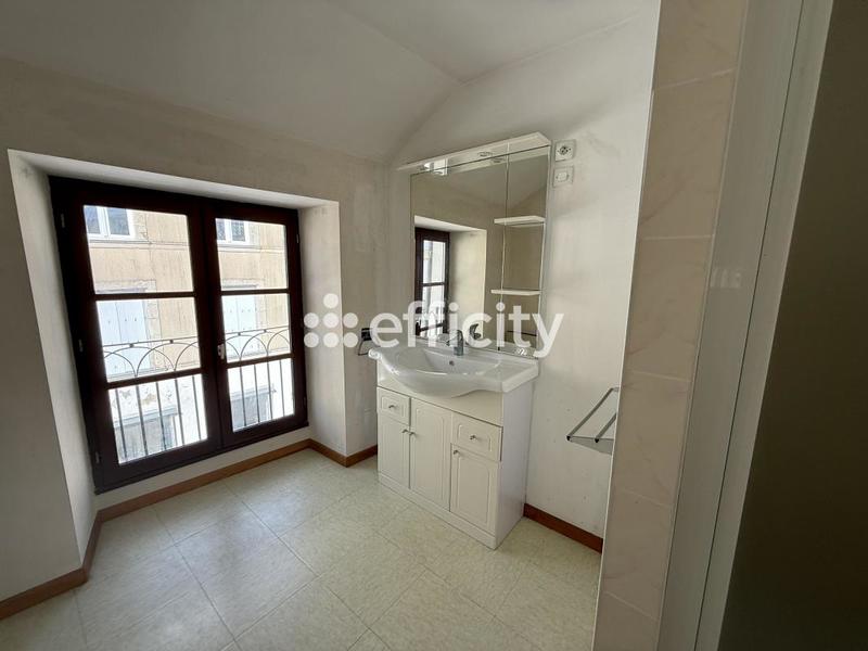 Appartement - 330 m² - 7 pièces