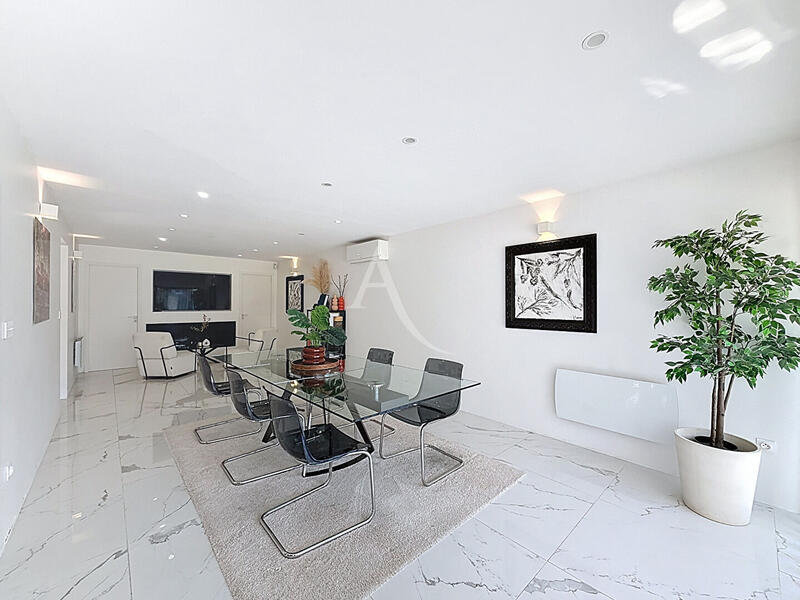 Maison - 170 m² - 6 pièces