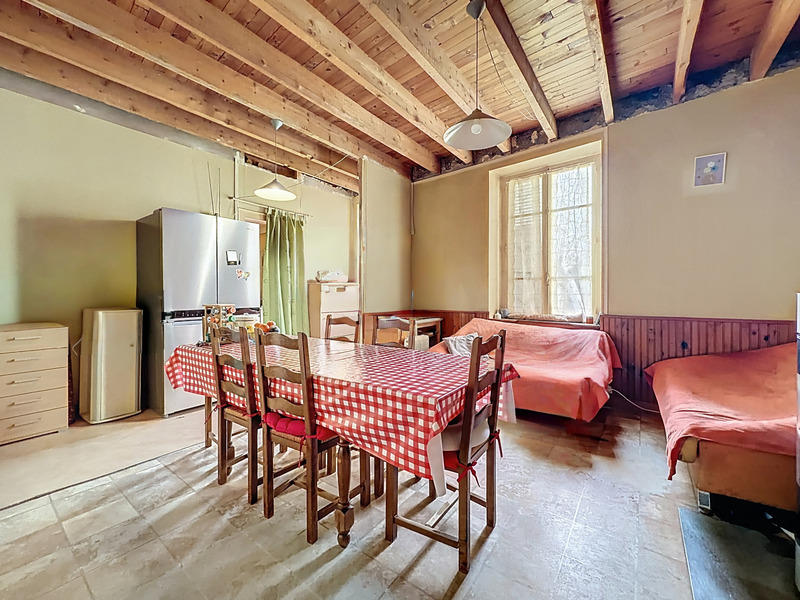 Maison - 238 m² - 10 pièces