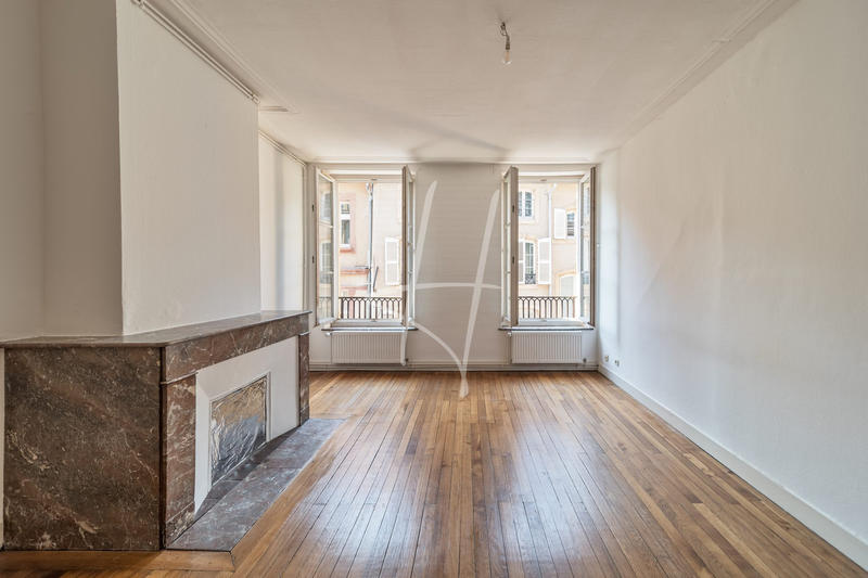 Appartement - 90 m² - 4 pièces