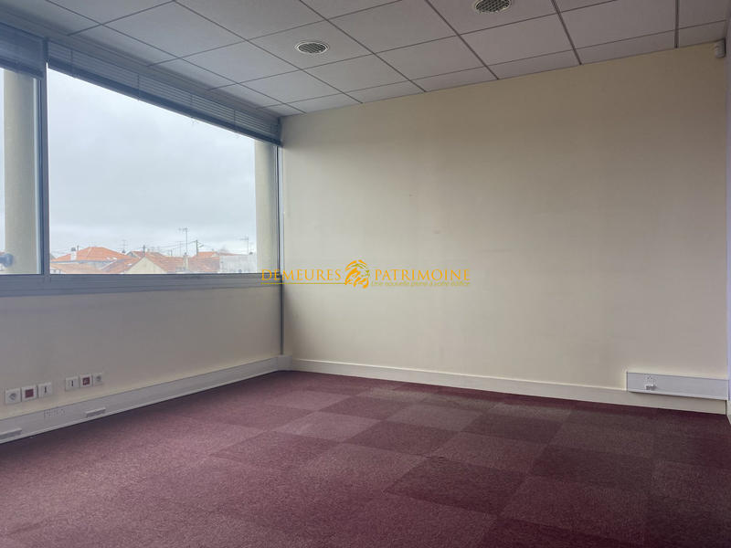 Bureau - 300 m²