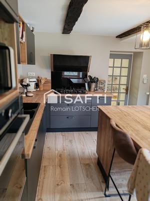 Maison - 240 m² - 6 pièces