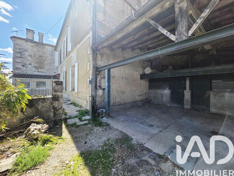 Maison de village - 153 m² - 9 pièces