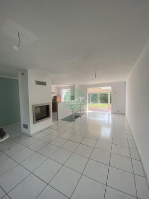 Maison traditionnelle - 150 m² - 6 pièces