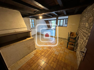 Maison - 202 m² - 6 pièces