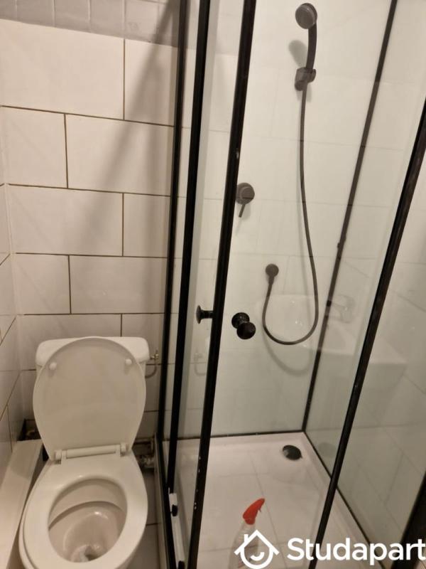 Chambre - 9 m² - 1 pièce