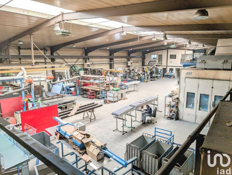 Local commercial - 1 717 m²