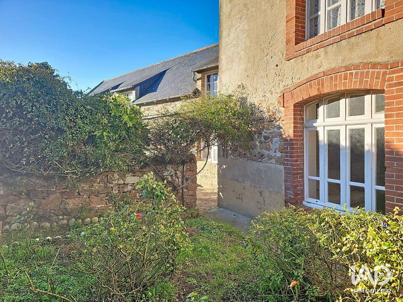 Maison - 208 m² - 9 pièces