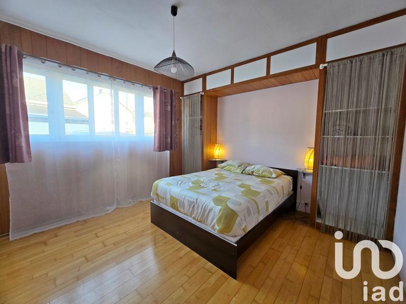 Maison - 207 m² - 7 pièces