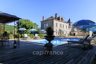 Demeure - 800 m² - 15 pièces