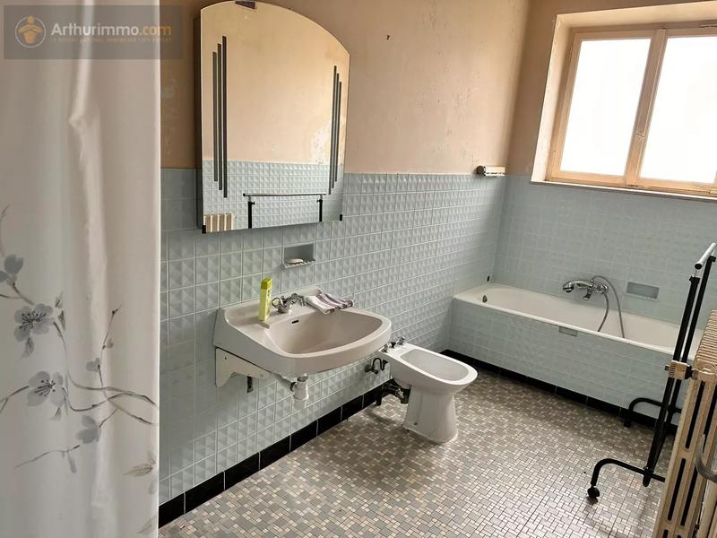 Maison - 400 m² - 12 pièces