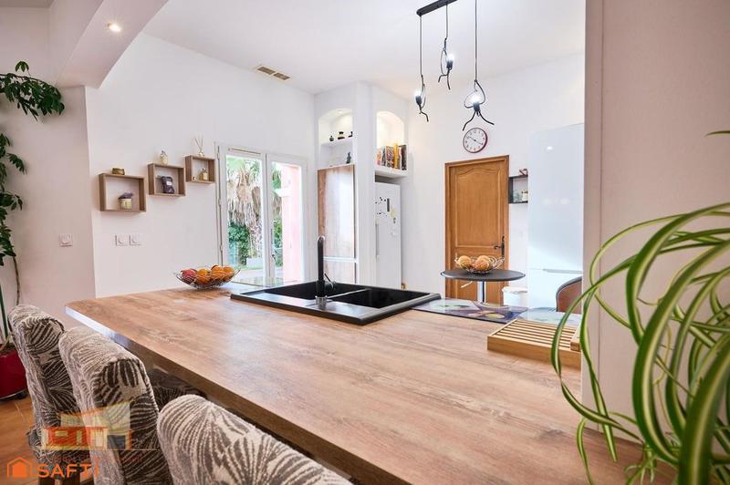 Maison - 171 m² - 5 pièces