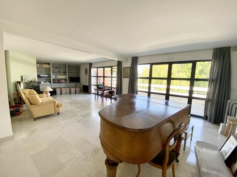 Appartement - 142 m² - 4 pièces