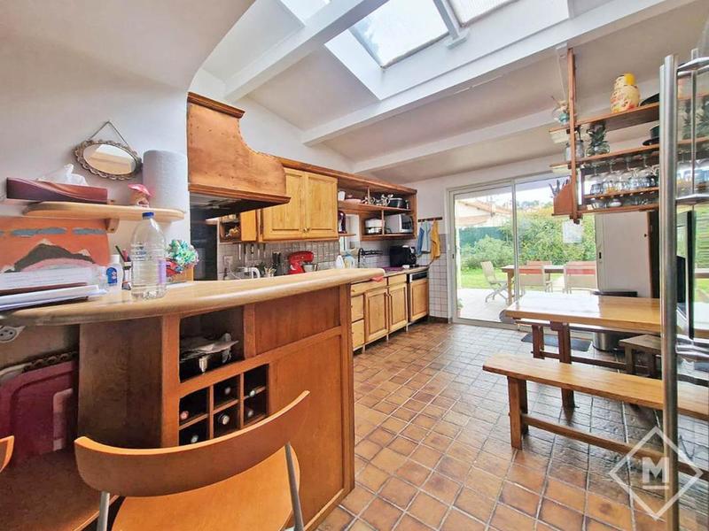 Maison - 282 m² - 7 pièces