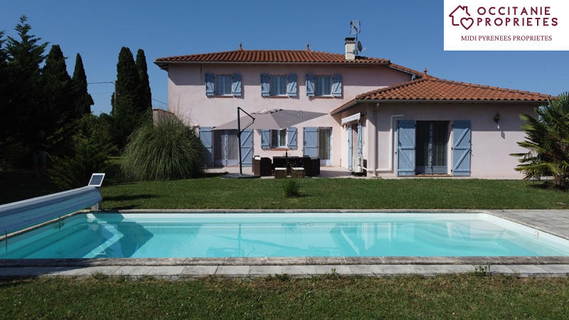 Maison - 211 m² - 5 pièces