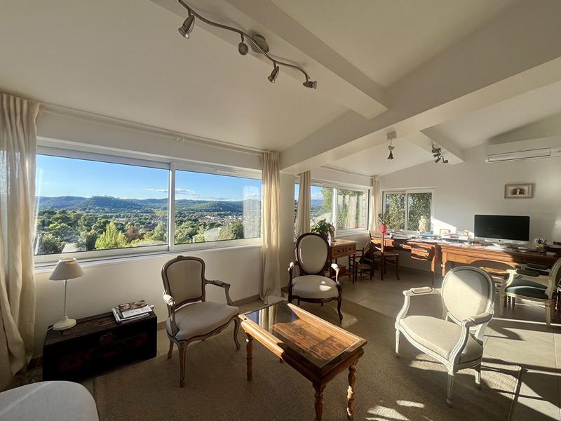 Villa - 104 m² - 4 pièces