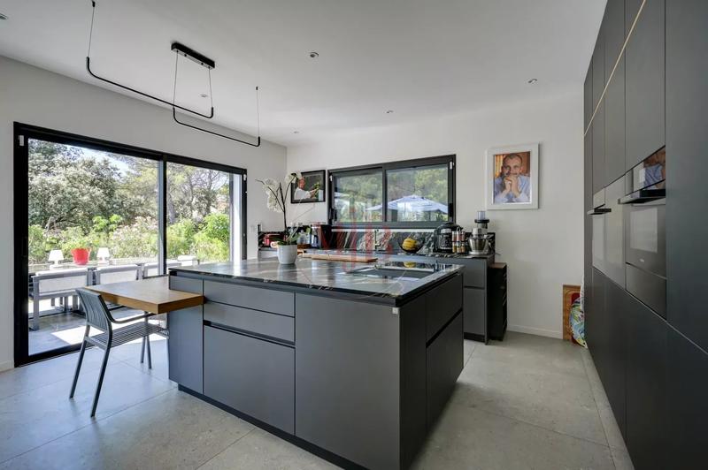 Villa - 184 m² - 5 pièces