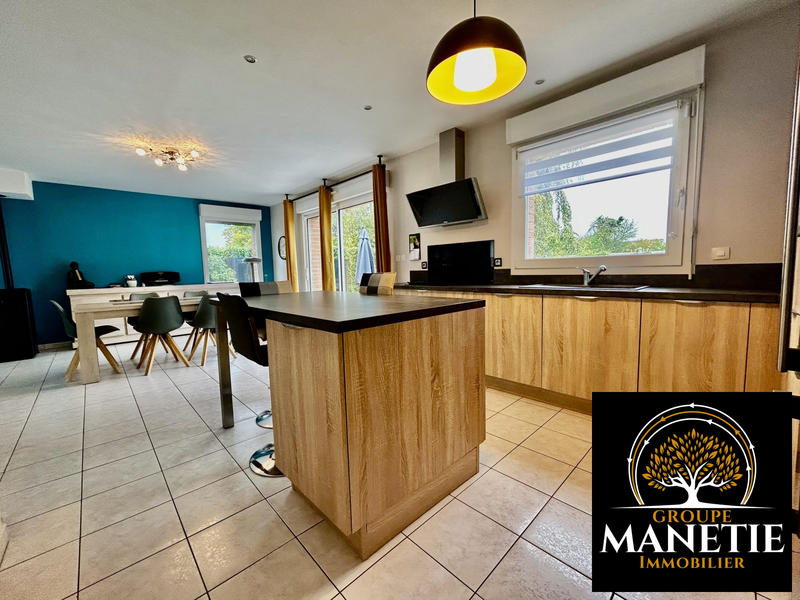 Maison - 96 m² - 5 pièces