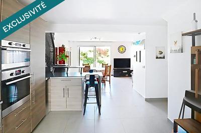 Maison - 103 m² - 5 pièces