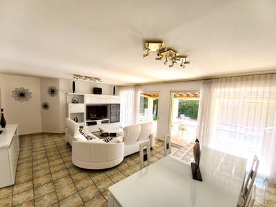 Villa - 112 m² - 4 pièces