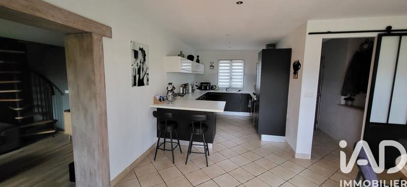 Maison - 92 m² - 5 pièces