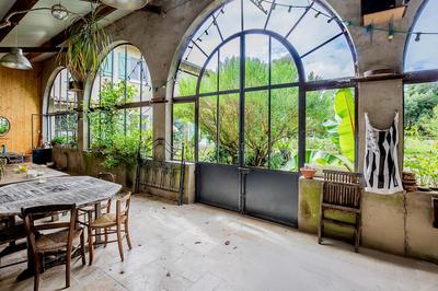 Maison - 245 m² - 8 pièces