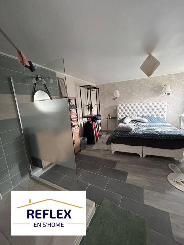 Maison - 270 m² - 8 pièces