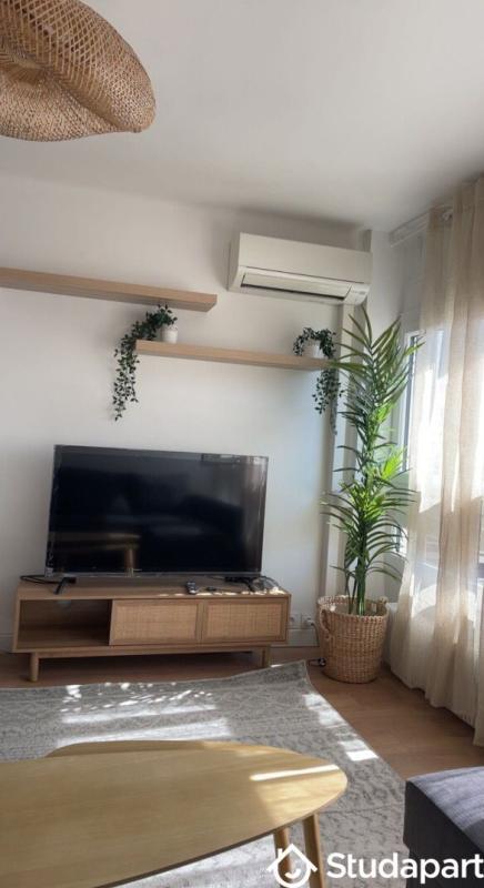 Chambre - 11 m² - 1 pièce