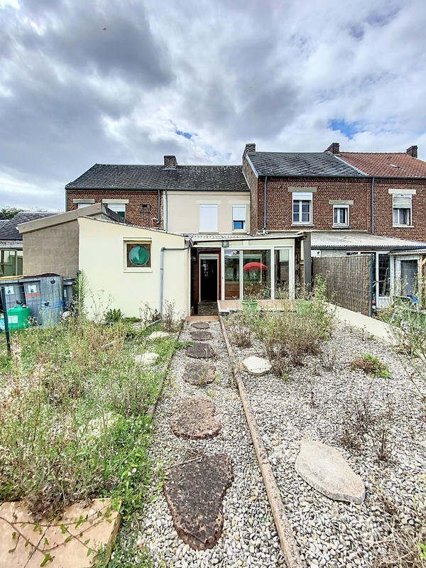 Maison - 93 m² - 6 pièces