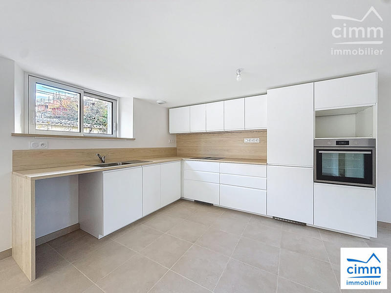 Maison - 98 m² - 5 pièces