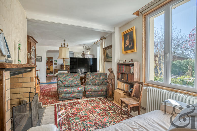 Maison - 206 m² - 7 pièces