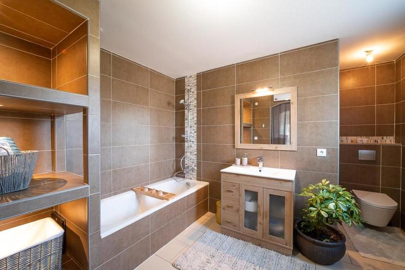 Villa - 250 m² - 8 pièces