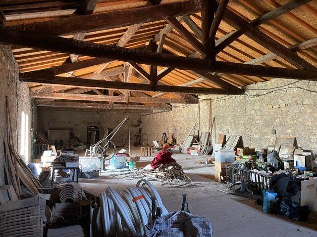 Château - 2 000 m² - 20 pièces