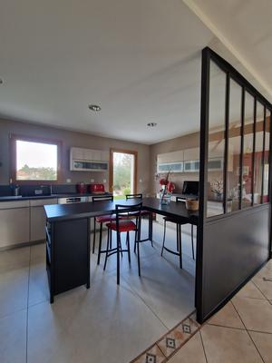 Maison contemporaine - 202 m² - 7 pièces