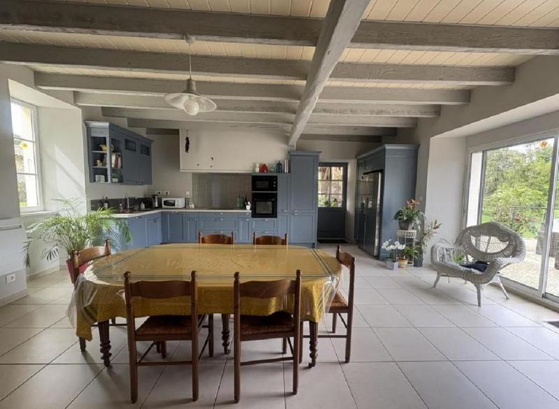 Maison - 192 m² - 6 pièces