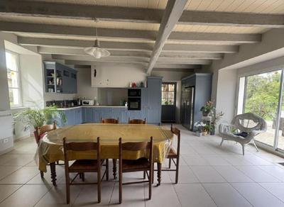 Maison - 192 m² - 6 pièces