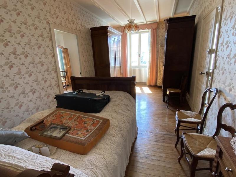 Villa - 220 m² - 6 pièces