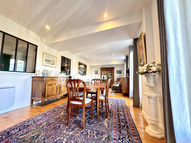 Appartement - 85 m² - 3 pièces