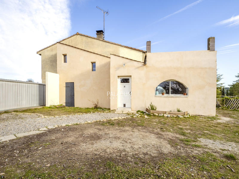 Maison - 219 m² - 8 pièces