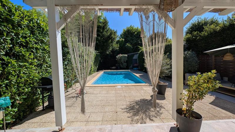 Maison - 187 m² - 5 pièces