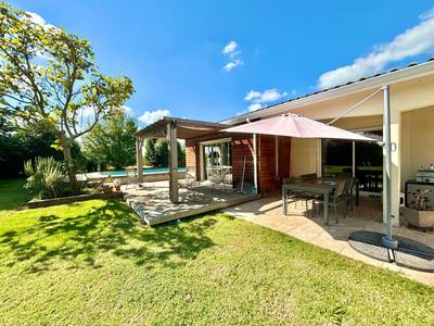 Maison - 146 m² - 6 pièces