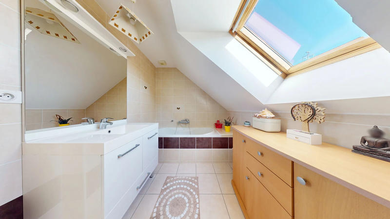 Maison - 144 m² - 6 pièces