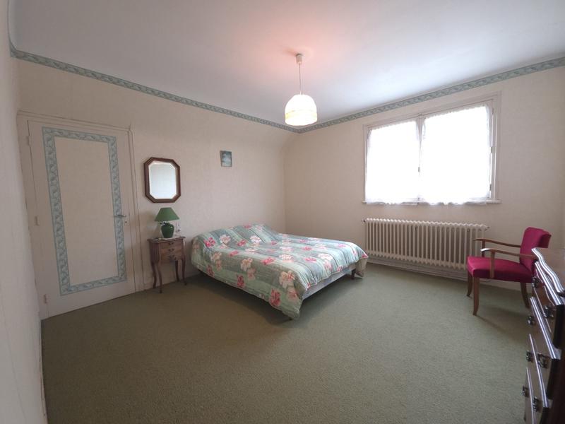 Maison - 95 m² - 6 pièces