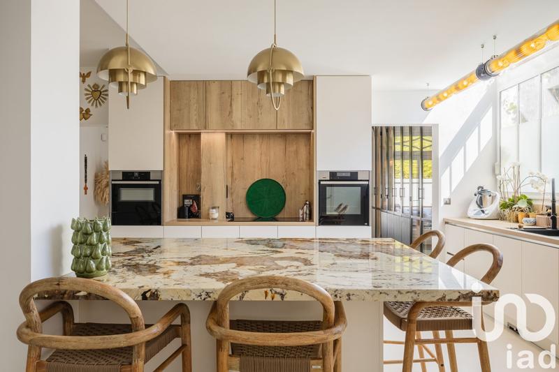 Maison - 300 m² - 7 pièces