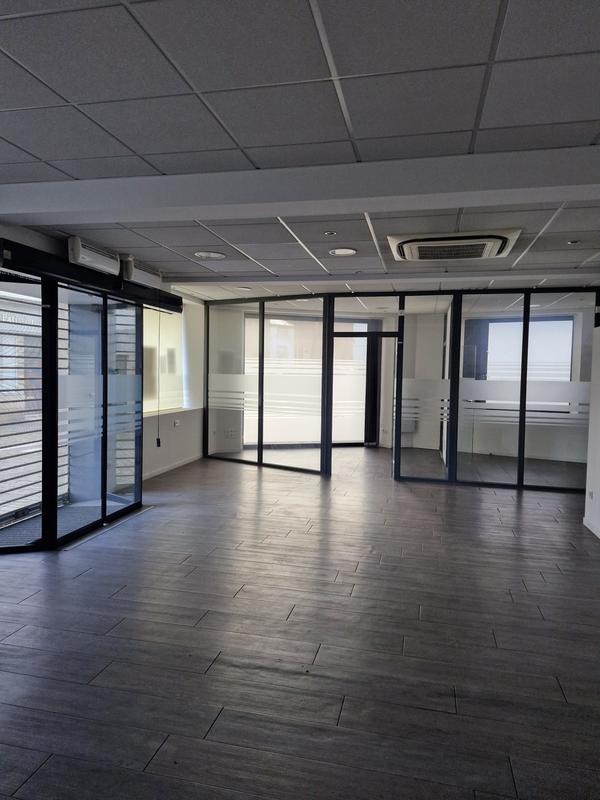 Local commercial - 140 m²