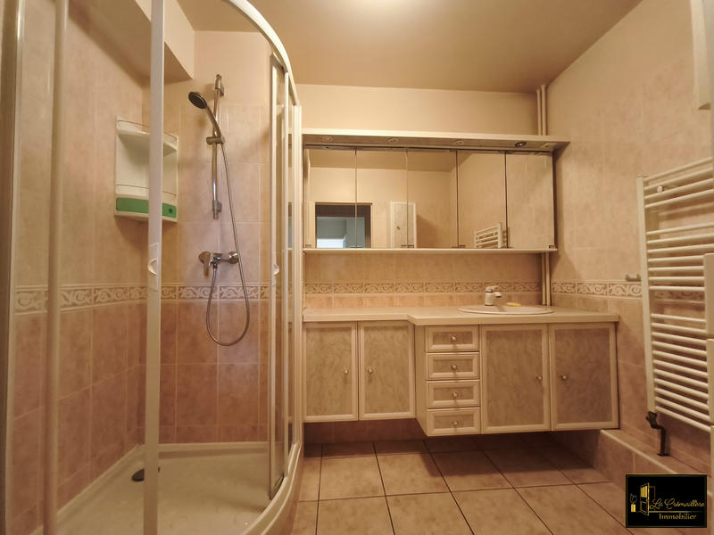 Appartement - 75 m² - 3 pièces