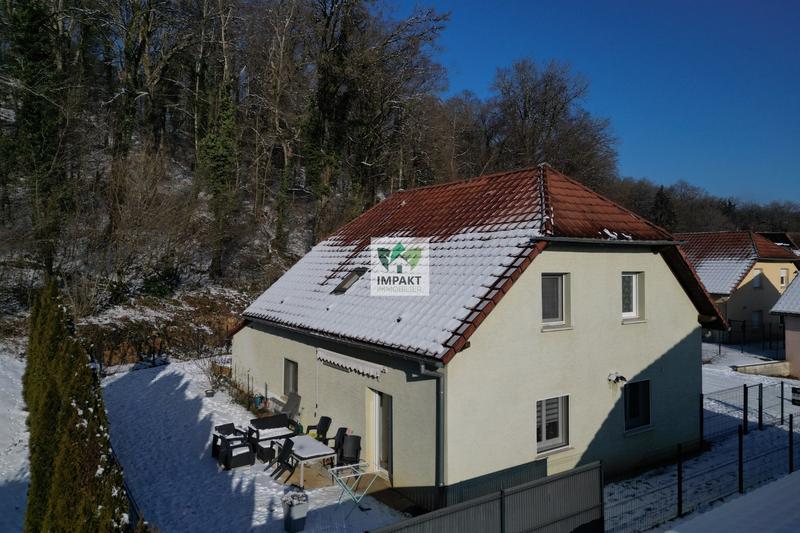 Maison - 140 m² - 7 pièces