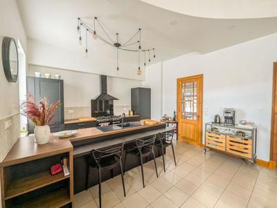 Maison ancienne - 180 m² - 5 pièces