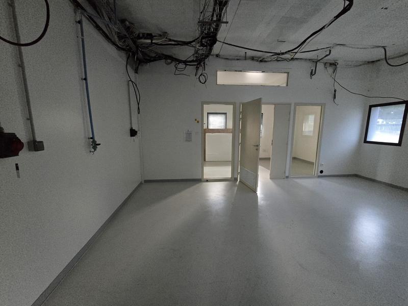 Local d'activités - 960 m²