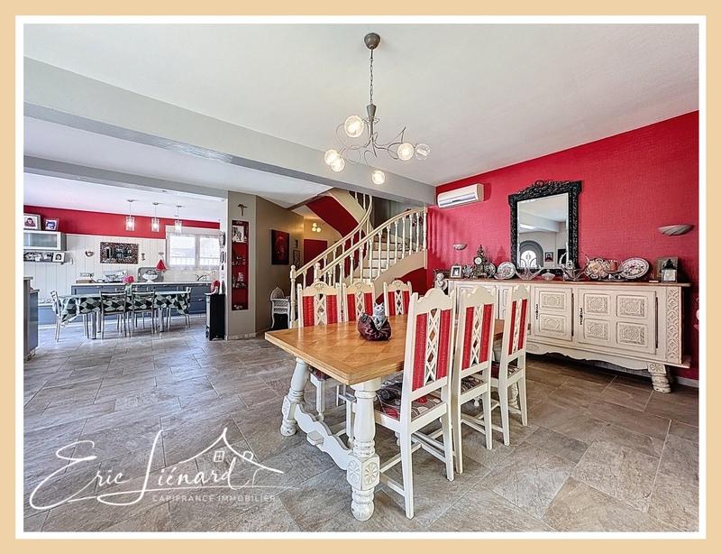 Maison - 182 m² - 7 pièces